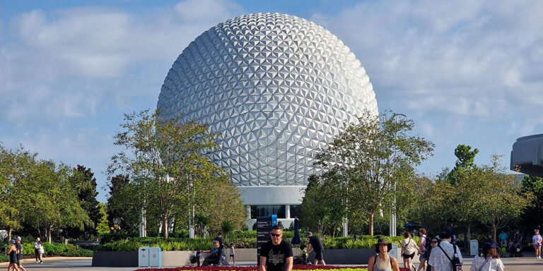 Bonjour le Monde …